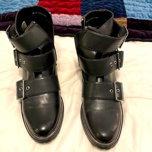 Waterproof Ankle boots.